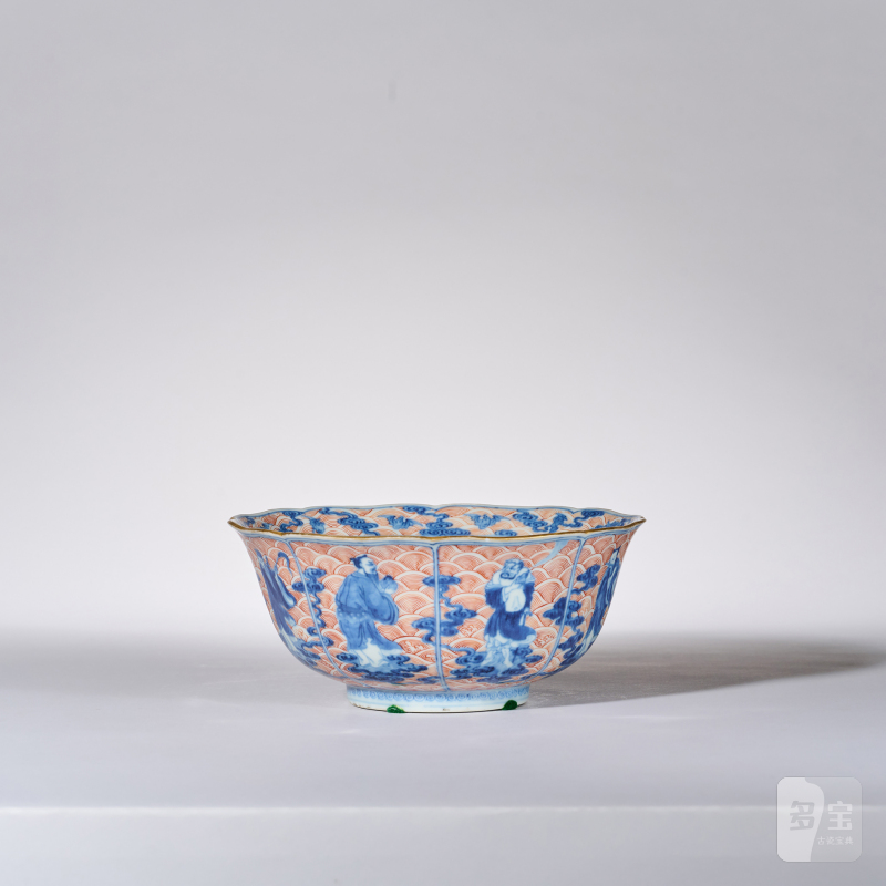 清中期 青花矾红八仙过海图花口碗 - 图3